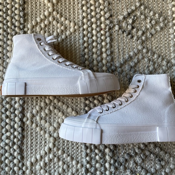 Good News High-Tops - NWT - Picture 2 of 7